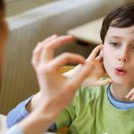 اختلال زبان کودک چیست و راه های درمانی آن