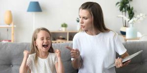 کودک بهانه گیر چه ویژگی ها و مشخصاتی دارد؟